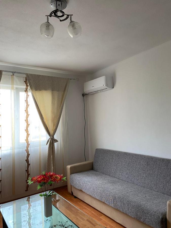 Apartament Ally'S Apartment Orsova Exterior photo